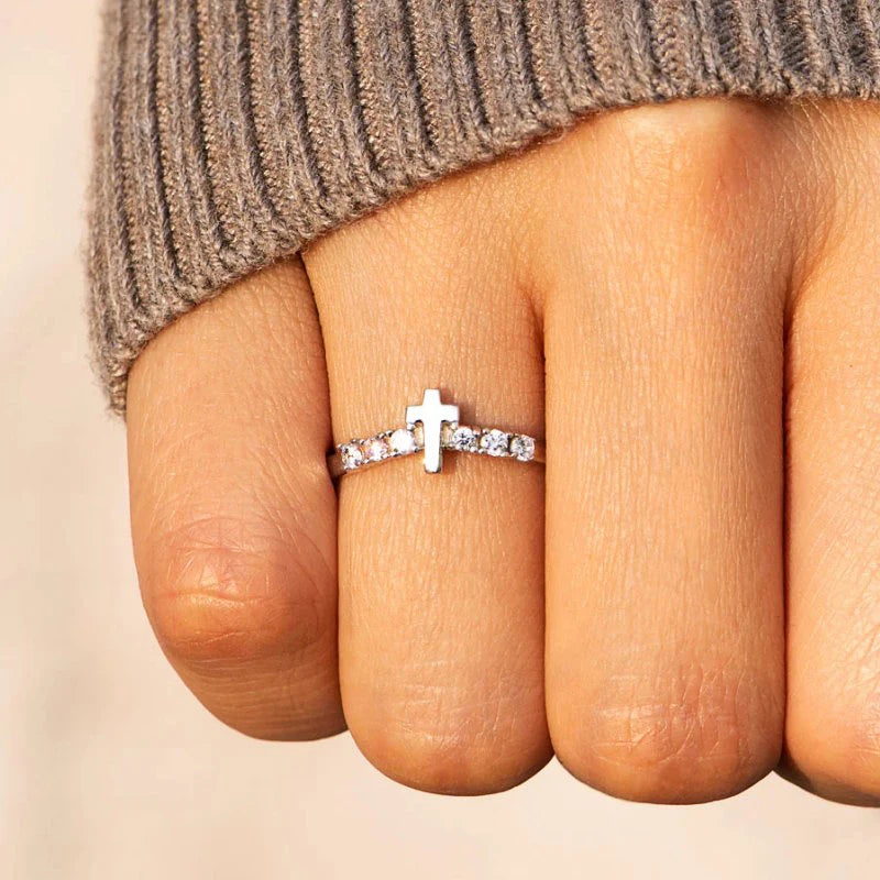 Huitan Women Cross Ring